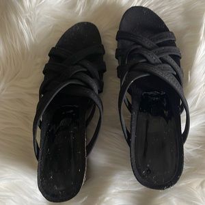 Donald Pliner Wedge Black Sandels